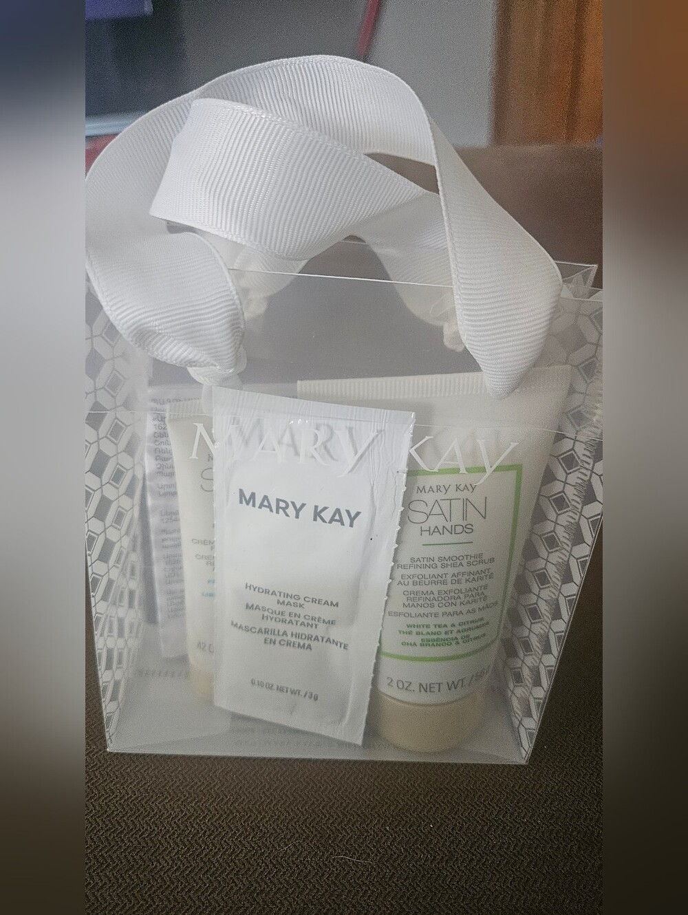 Mary Kay Satin Hands Pampering Kit